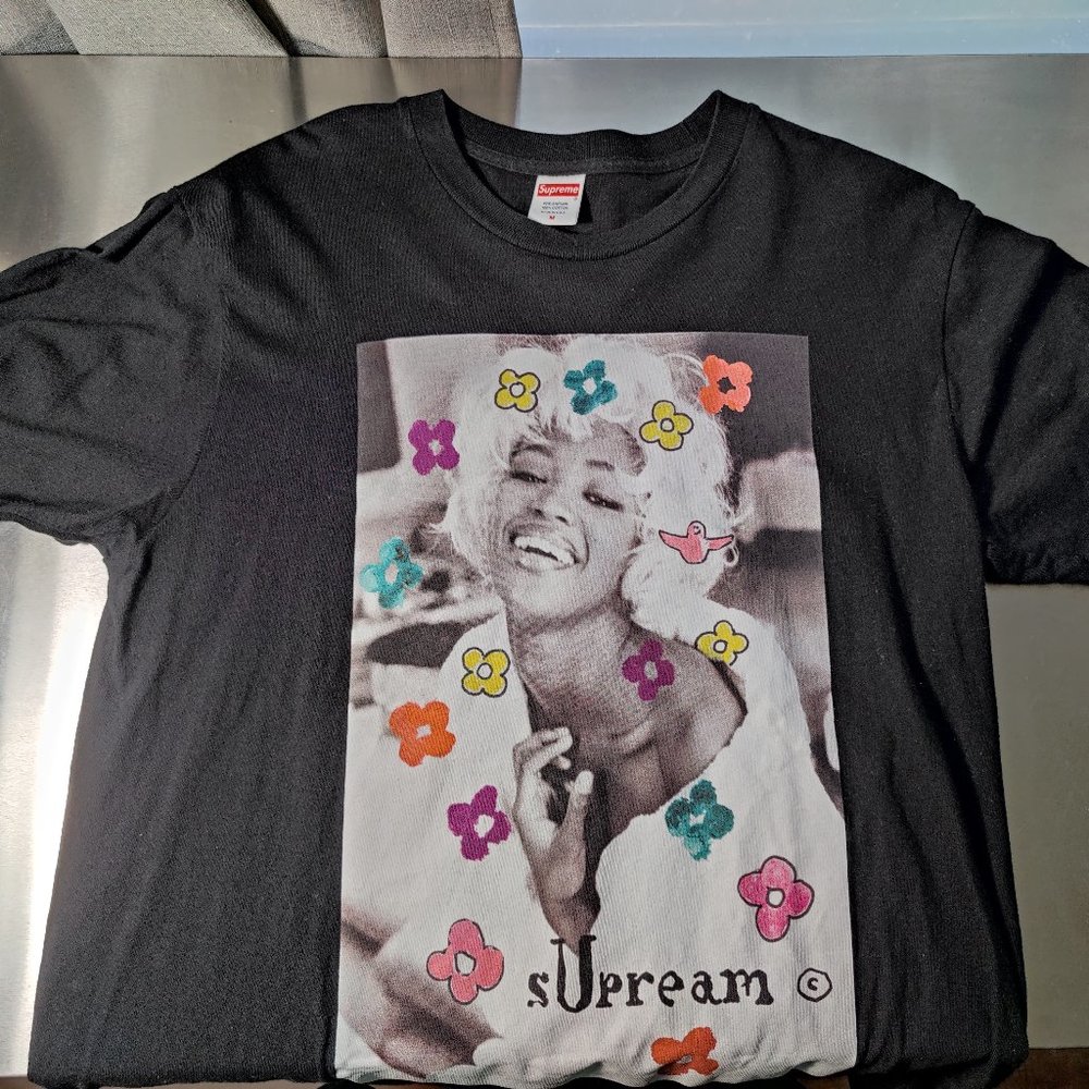 Supreme Naomi Tee in Black (Medium)